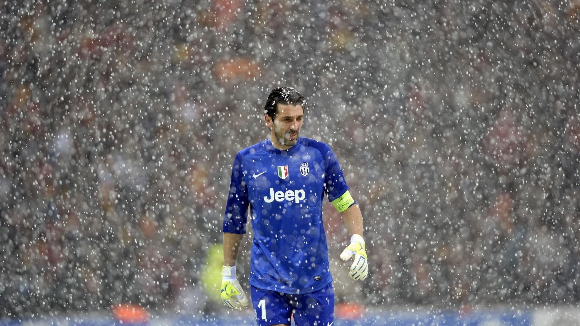 德甲激烈角逐，球迷热烈讨论，德甲足球说